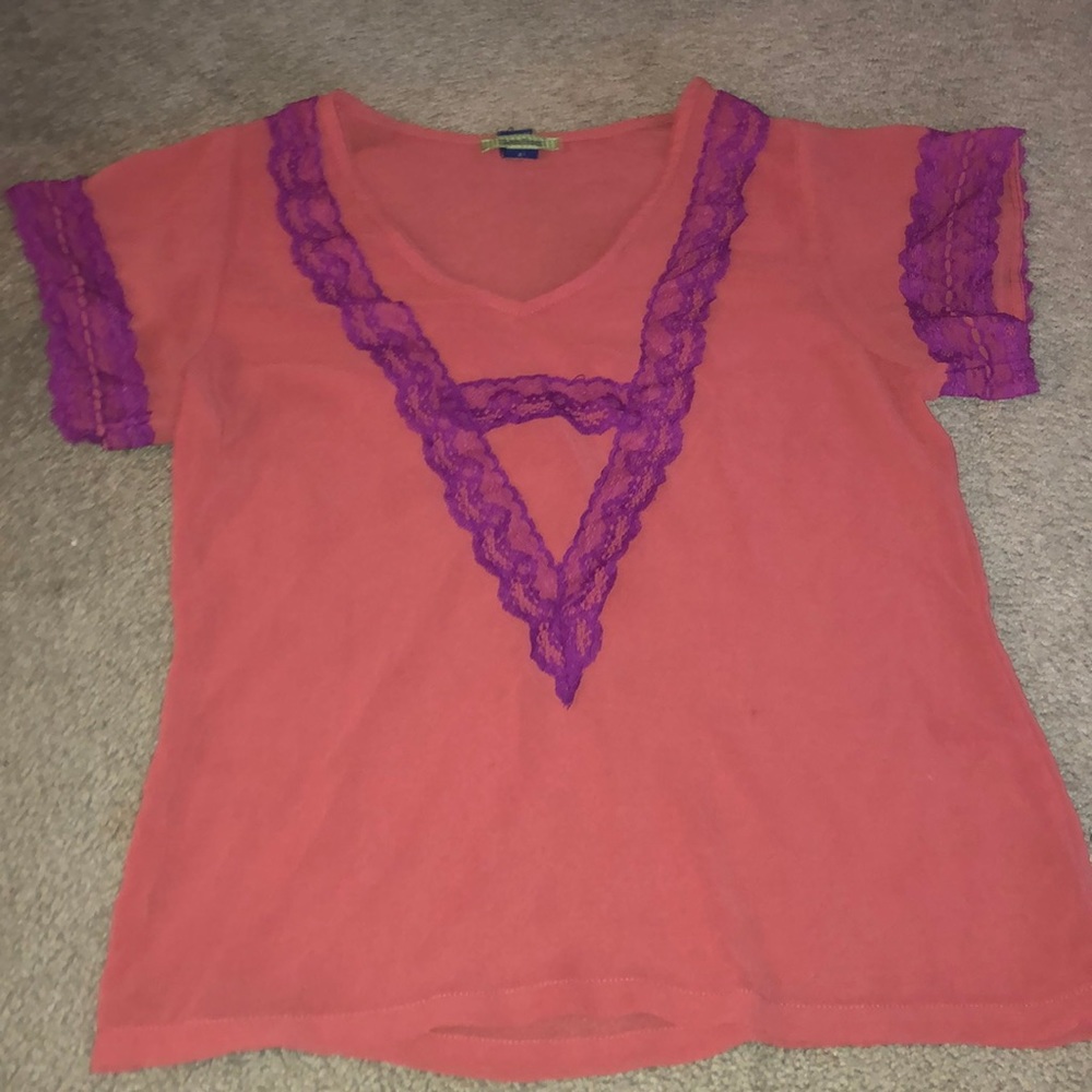 Mesh t shirt w purple lace accent